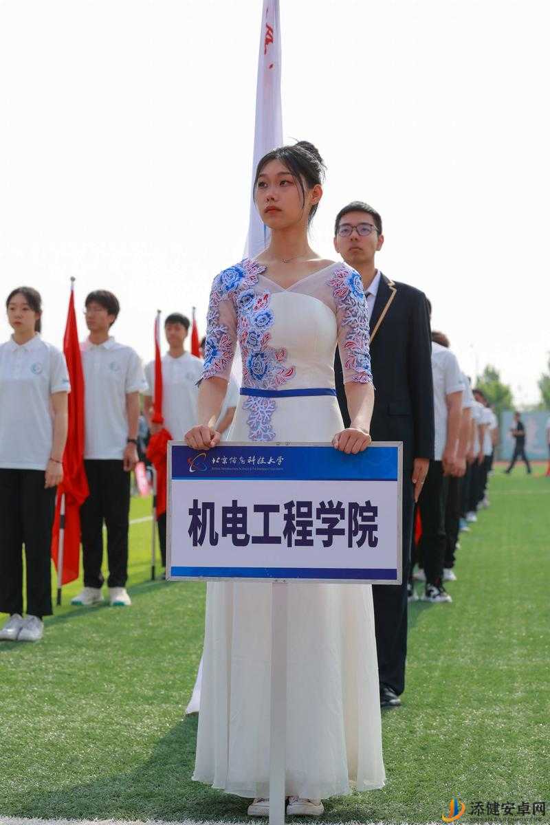 YN 荡校园运动会笔听说有超多美女：燃烧激情，释放青春活力