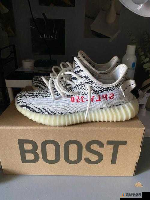 YEEZY 380 蜜桃粉与白色的时尚新潮流